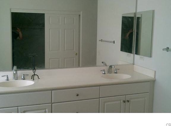 5th image of 812 Overton Dr
