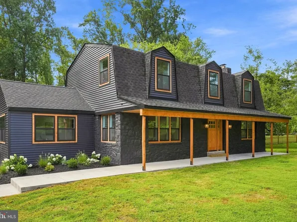 11 Stoopville Rd, Newtown, PA 18940