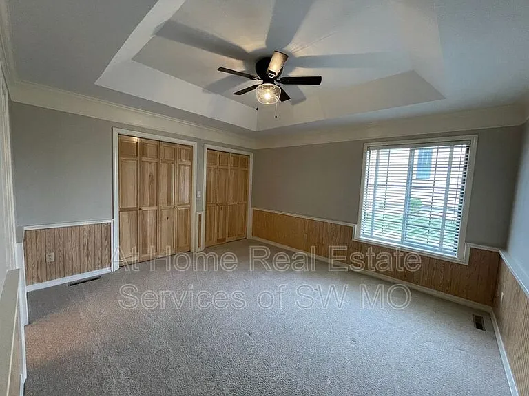 3655 E Cromwell Ln — Photo 7