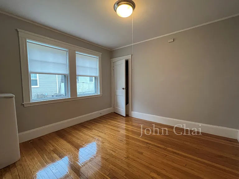 136 Arlington St #1 — Photo 14