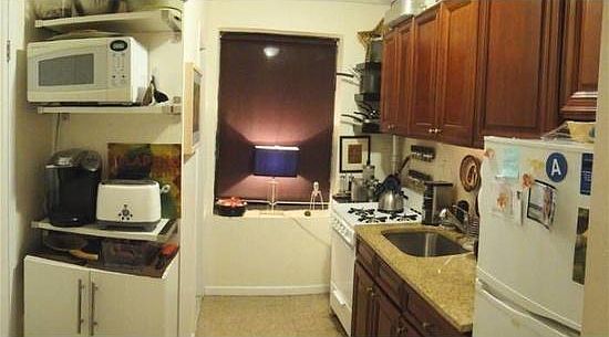 5th image of 240 E 28th St APT 23