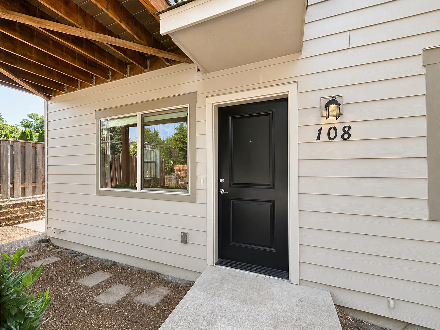 Edy Road Townhomes — Photo 3