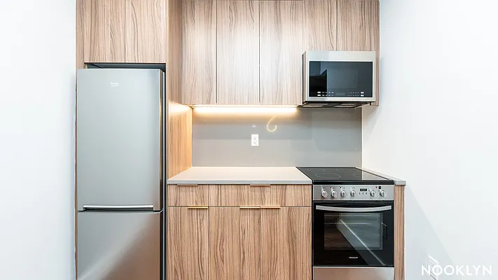 Rented by Nooklyn NYC LLC | media 81