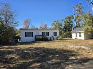 17929 Forest Dr, Fountain, FL 32438