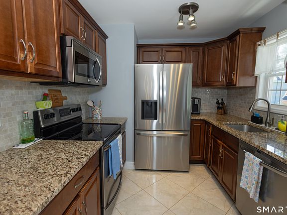 4th image of 19 Hardwood Road