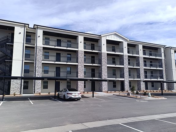 3rd image of 228 N Lone Rock Dr #C204