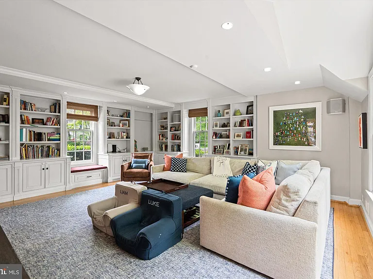 3701 Blackthorn Ct — Photo 12