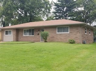 23 Exeter Ln, Belleville, IL 62226