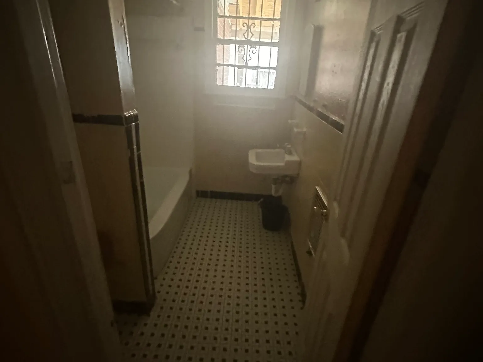 3 bed, 1092 sqft, $1,000 — Photo 2