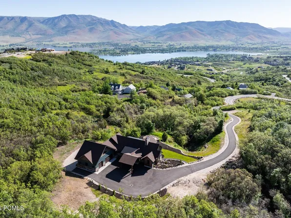 5842 Snow Basin Rd, Huntsville, UT 84317