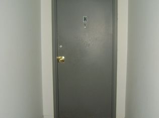 690 River Rd, New Milford, NJ 07646