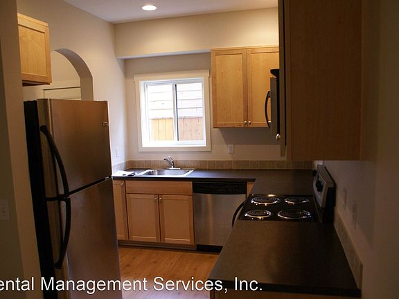 3rd image of 5727 N Maryland Ave #11241469