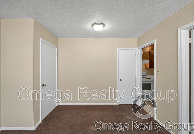 2901 18th Ave #8 — Photo 5