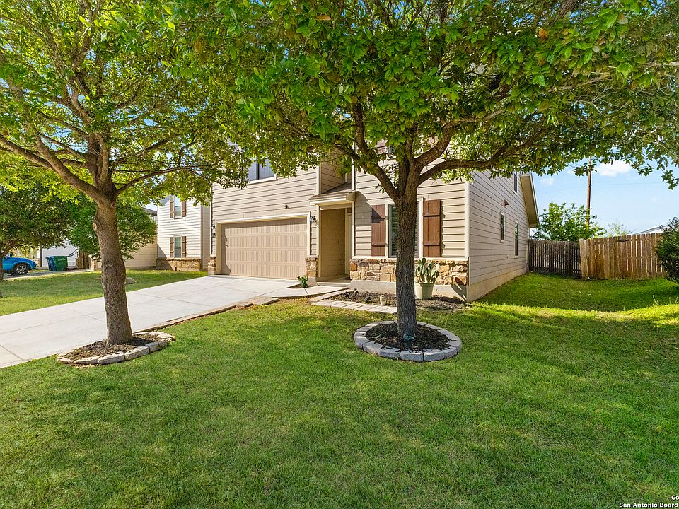 1st image of 827 Three Wood Way