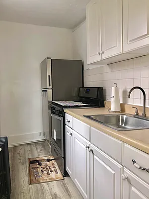 Rented by OT Real Estate | media 30