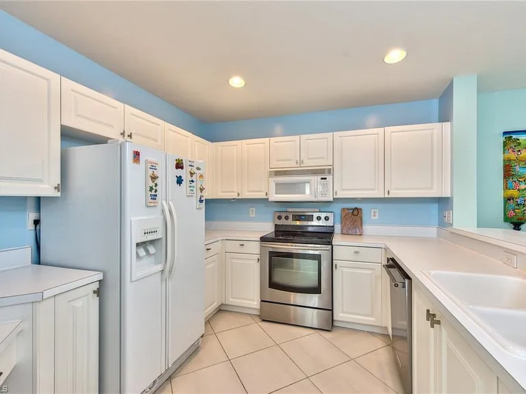 1100 Diamond Cir #1104 — Photo 8