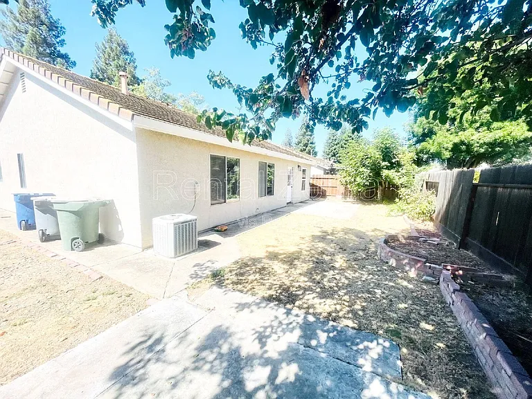 423 El Portal Ct — Photo 29