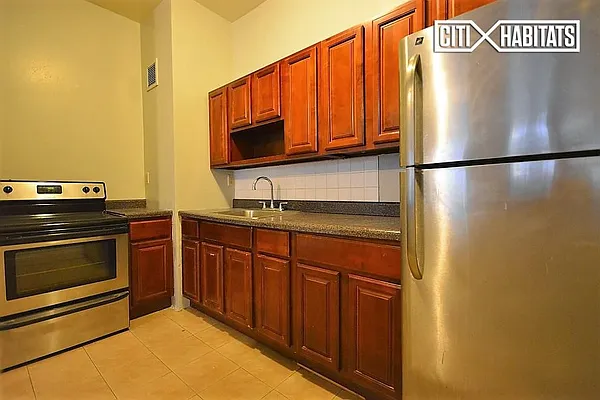 Rented by Citi Habitats | media 7