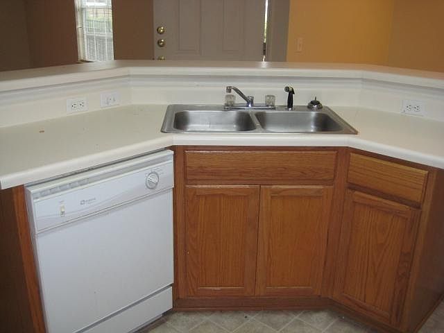 2nd image of 3301 El Salido Pkwy #911