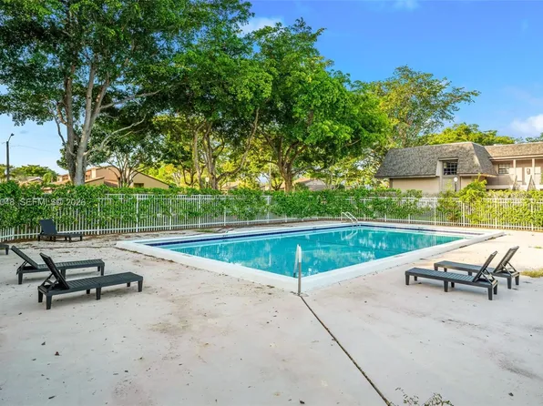 3631 NW 94th Ave #6G, Fort Lauderdale, FL 33351