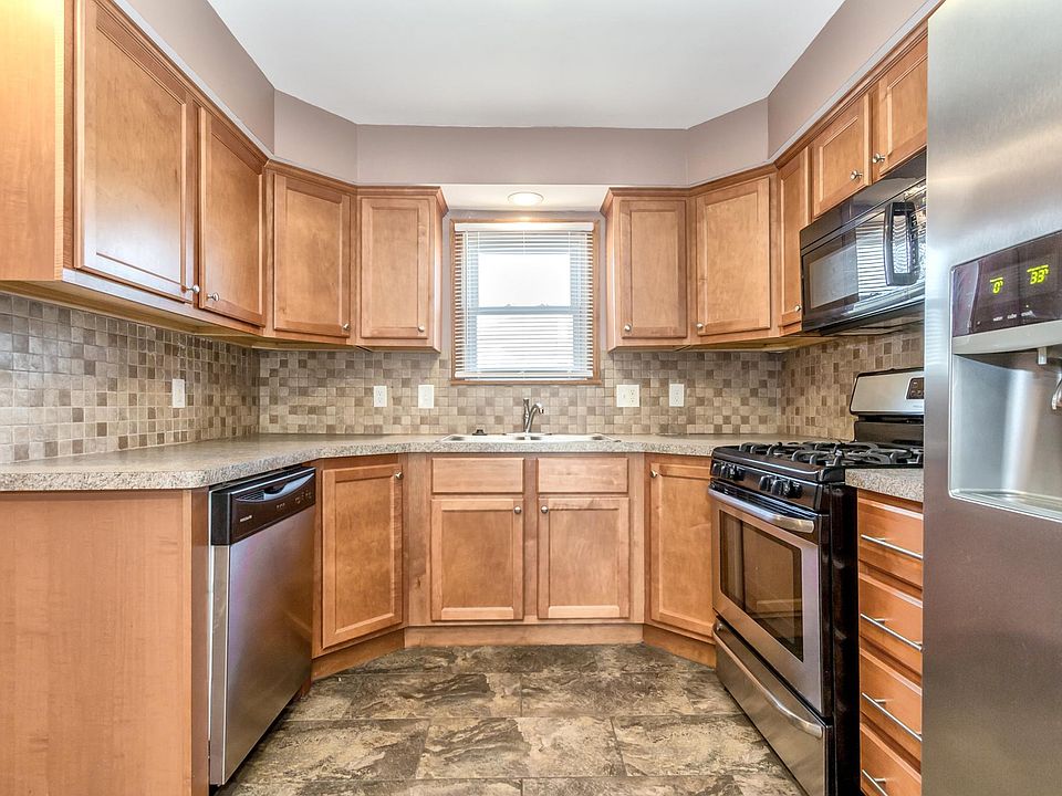 1st image of 356 Sycamore St #356