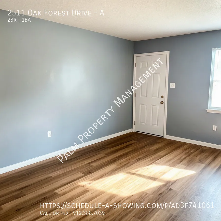 Charming 2-bedroom, 1-bath unit available in a well-maintained quadplex! — Photo 3