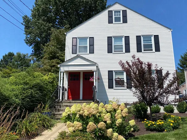 174 Whitman Ave, West Hartford, CT 06107