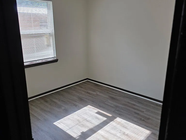 2630 Hyde Ave #B — Photo 8