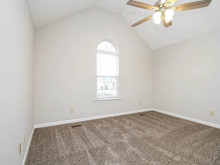 1906 Landmark Ln — Photo 12