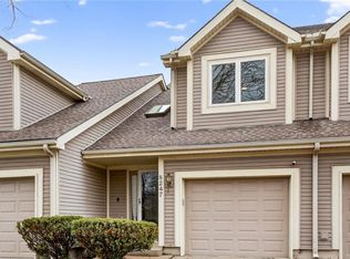 8247 NW Barrybrooke Ct, Kansas City, MO 64151