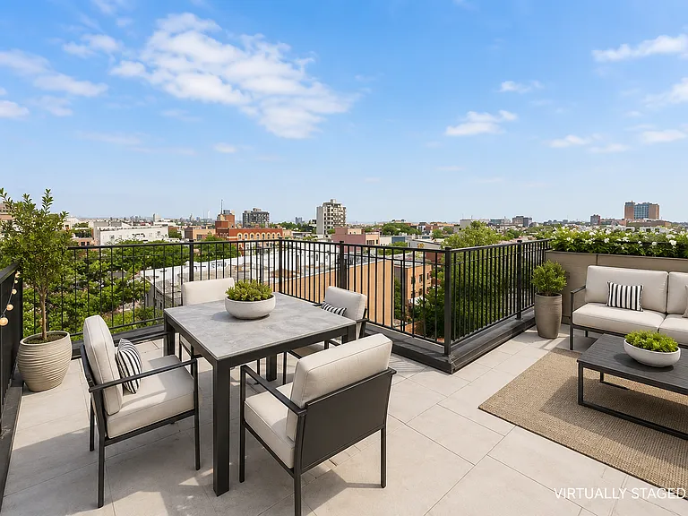 147 Stanhope St #4B — Photo 1
