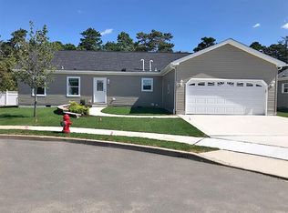 13 Betsy Ross Ct, Millville, NJ 08332