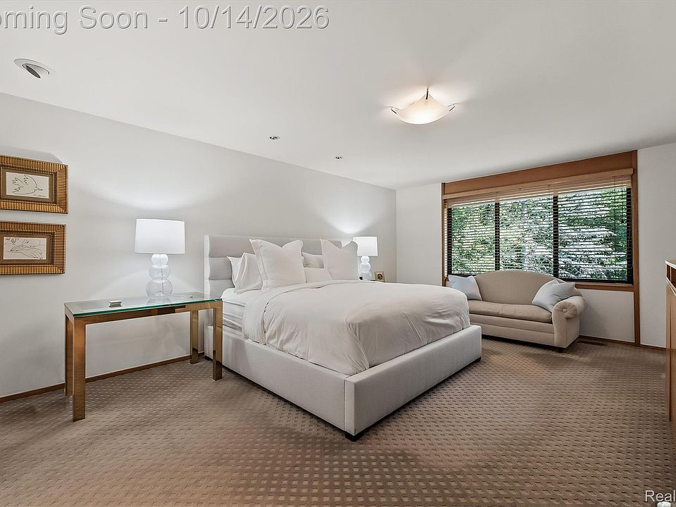 89 Barden Ct, photo 17