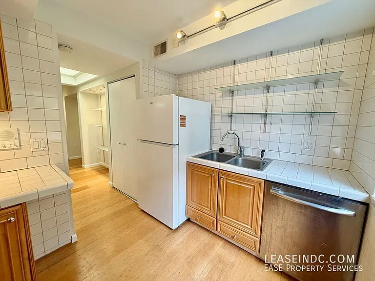 1526 12th St NW #4 — Photo 10