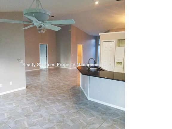 5th image of 17970 Castle Harbor Dr