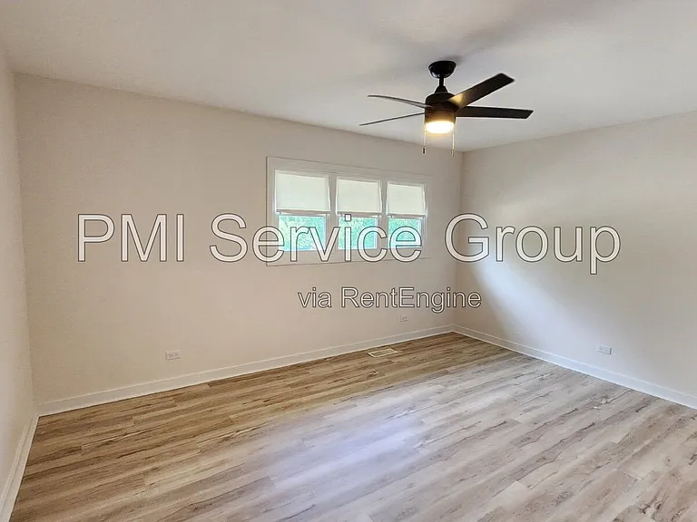 7749 Lyman Ave — Photo 15