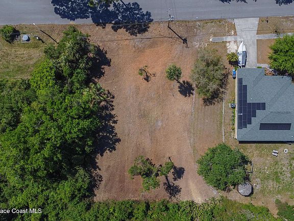 5th image of 533 Hillcrest Ave