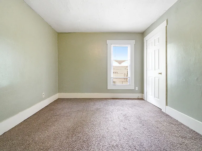 511 Edgewood Ave — Photo 22