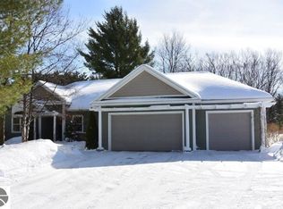 10159 Fishers Run, Traverse City, MI 49685