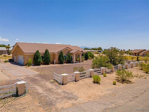 4th image of 3670 N Saturn Drive