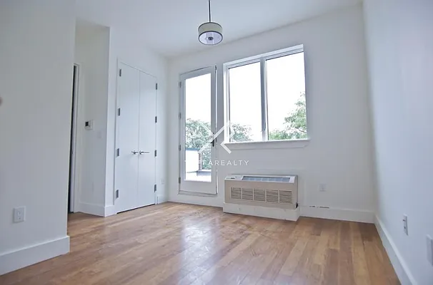 Rented by Yaffa Realty LLC | media 22