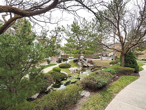 3rd image of 815 E Shady Lake Dr