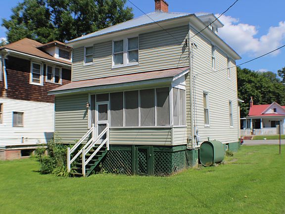 3rd image of 1016 10th Ave