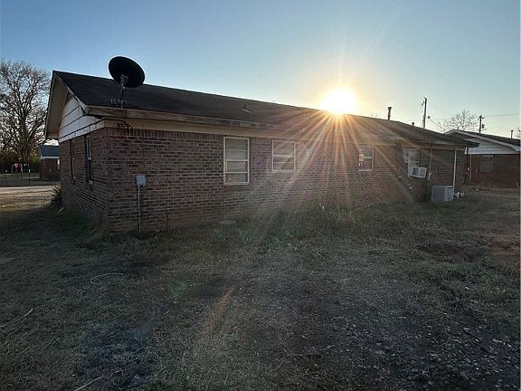 2nd image of 8810 Green Point Dr
