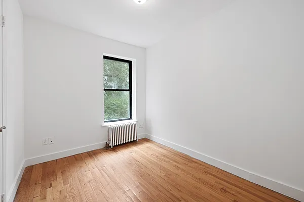 Rented by Compass | media 27