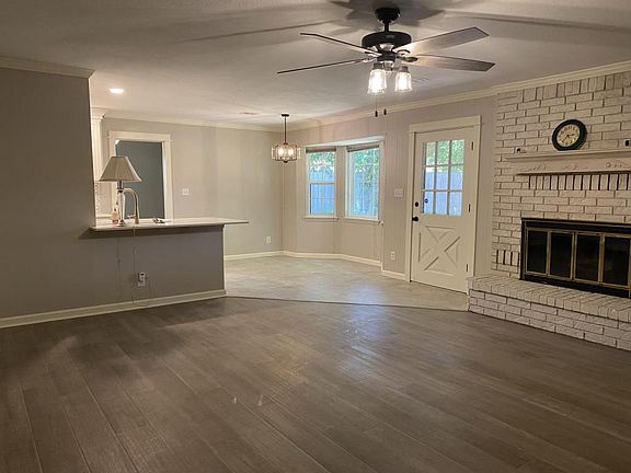 5th image of 1404 N Choctaw Pl