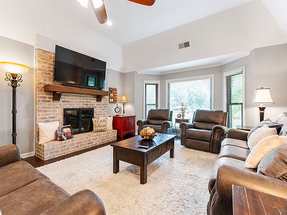 5th image of 3215 Alfred Dr