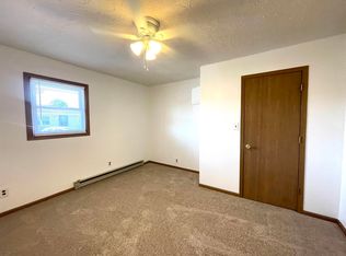 400 E College, Energy, IL 62933