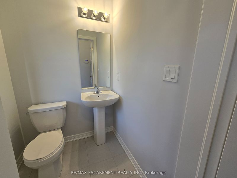 Hamilton Townhouse for rent - 3 Bedrooms — photo 2