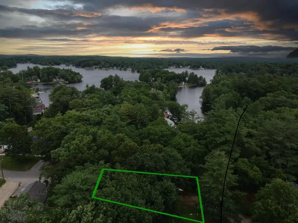 328 Shore Drive, Salem, NH 03079